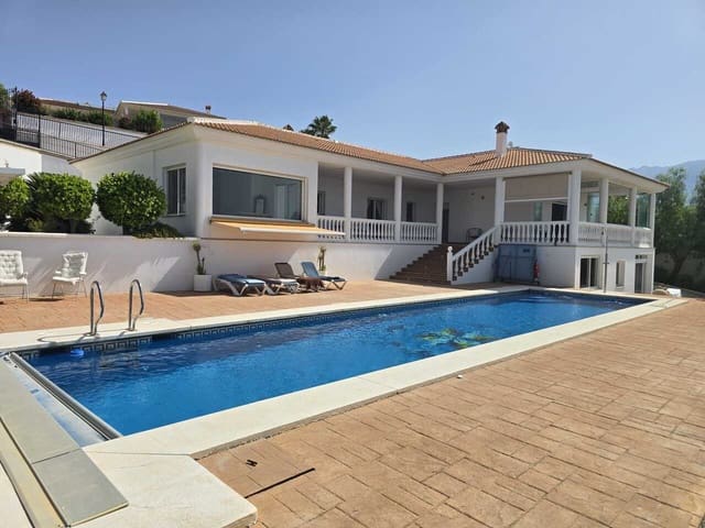 5 quarto Moradia para venda em Periana com piscina garagem - 749 000 € (Ref: 7837857)