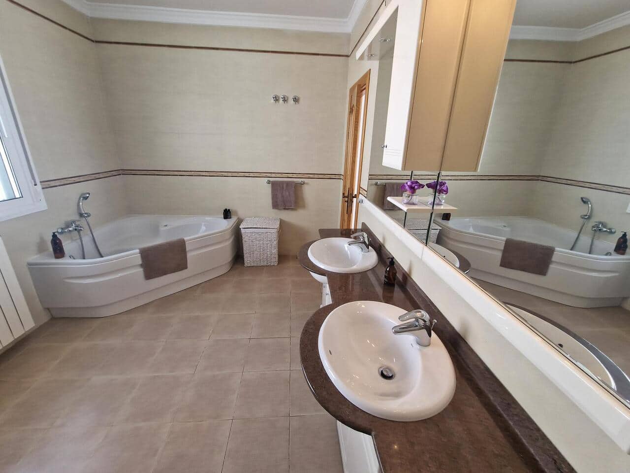 Chalet de 5 habitaciones en Periana en venta con piscina garaje - 749.000 € (Ref: 7837857)
