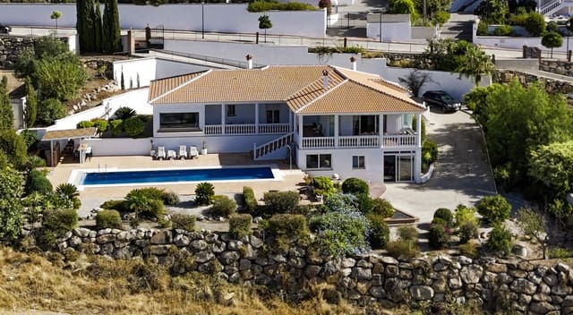 5 slaapkamer Villa te koop in Periana met zwembad garage - € 749.000 (Ref: 7837857)