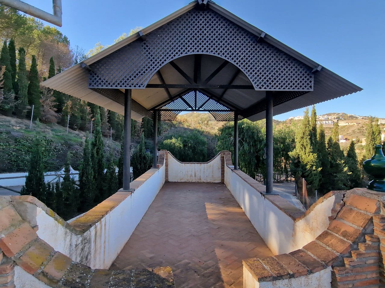 6 soveværelse Villa til salg i Vinuela med swimmingpool garage - € 835.000 (Ref: 7911899)