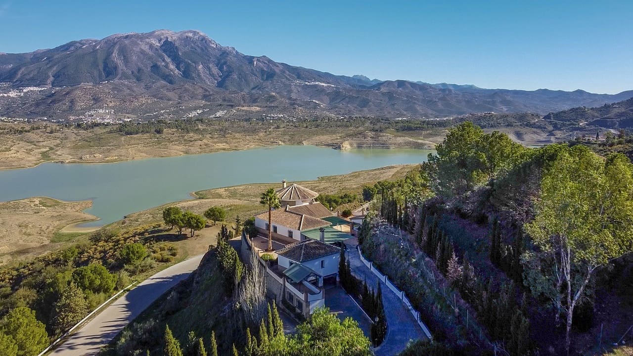 6 sovrum Villa till salu i Vinuela med pool garage - 835 000 € (Ref: 7911899)