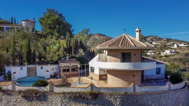 6 chambre Villa/Maison à vendre à Viñuela avec piscine garage - 835 000 € (Ref: 7911899)