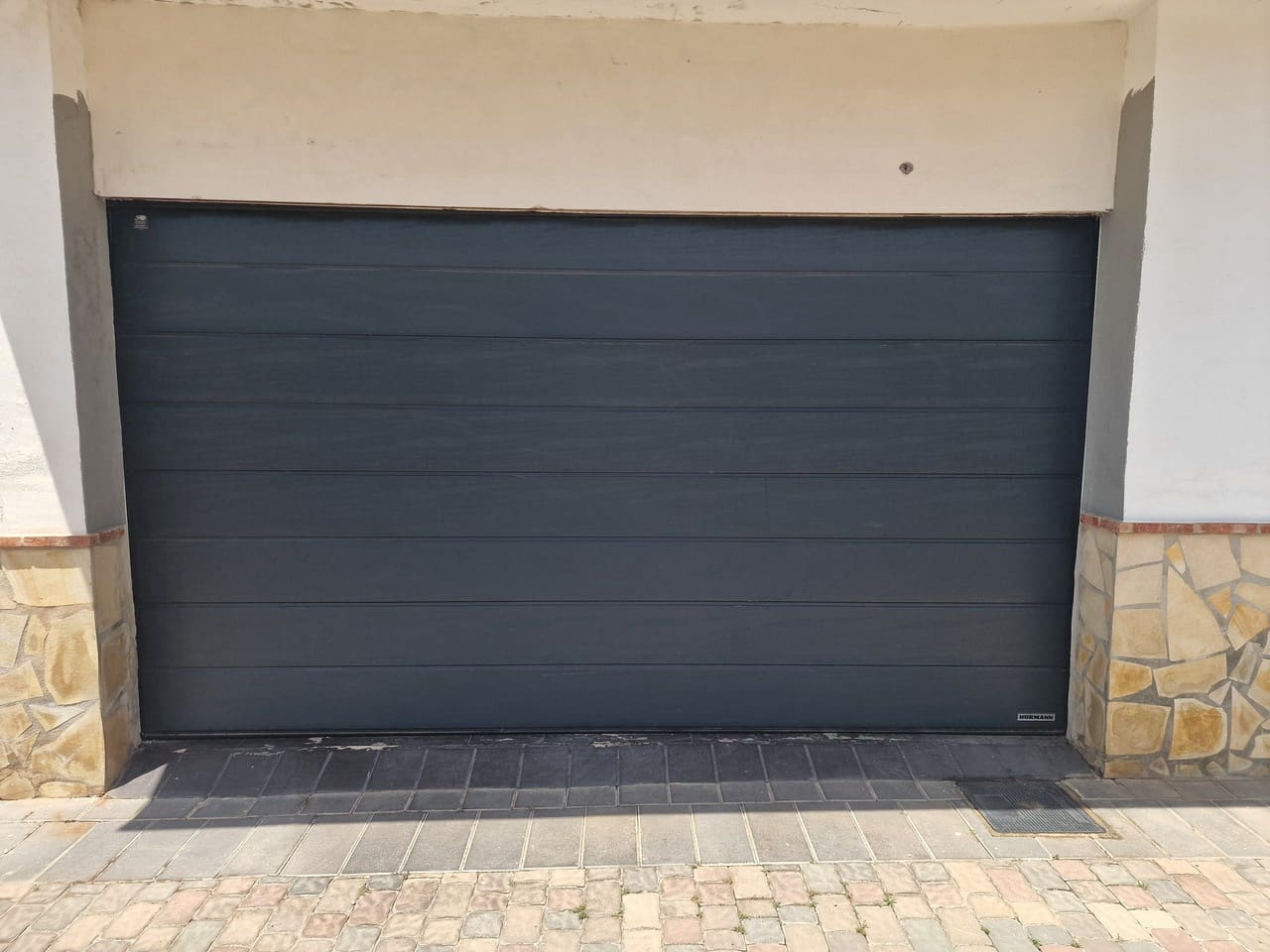 3 bedroom Townhouse for sale in Vinuela with garage - € 250,000 (Ref: 8347920)