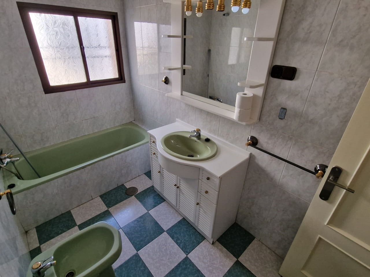 3 bedroom Townhouse for sale in Vinuela with garage - € 250,000 (Ref: 8347920)