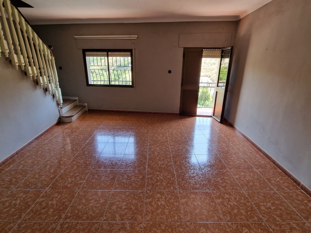 3 slaapkamer Huis te koop in Vinuela met garage - € 250.000 (Ref: 8347920)