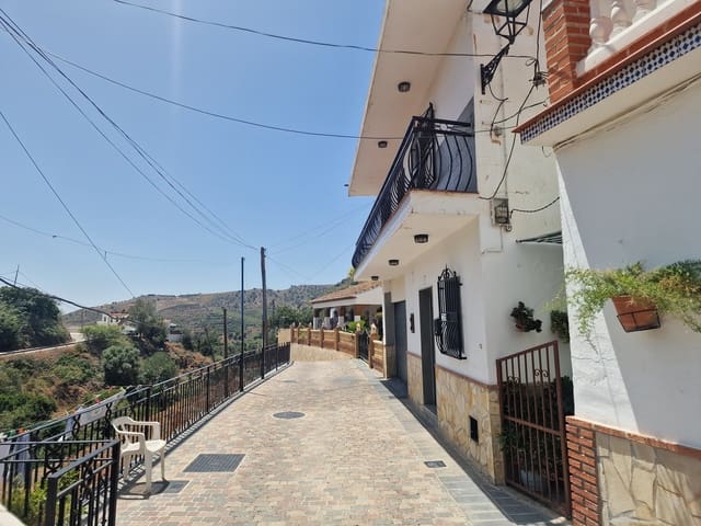 3 soveværelse Byhus til salg i Viñuela med garage - € 250.000 (Ref: 8347920)