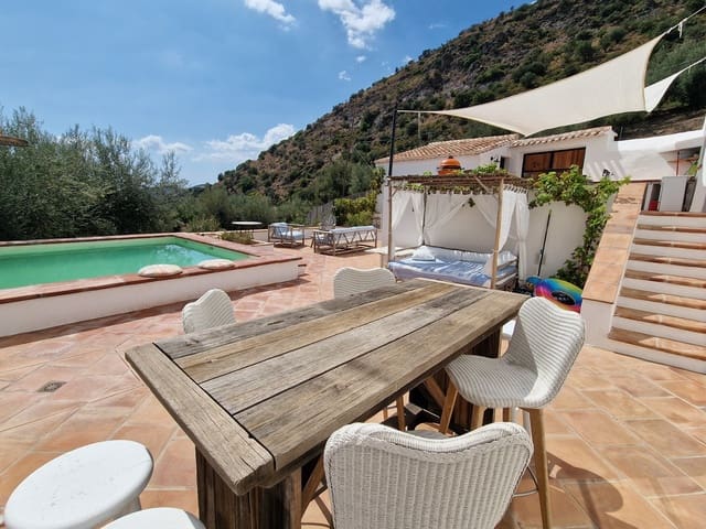 6 soverom Villa til salgs i Periana med svømmebasseng garasje - € 585 000 (Ref: 8534328)