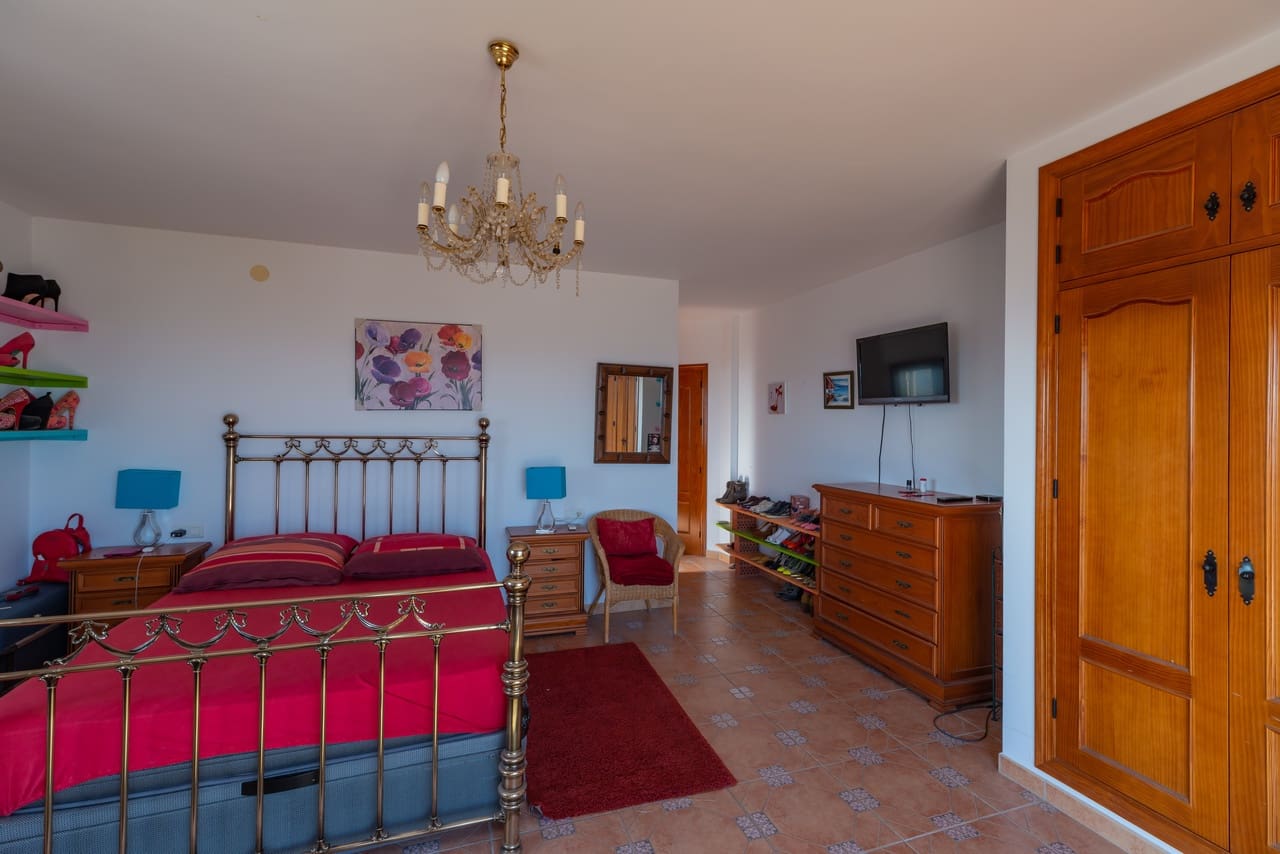 4 chambre Villa/Maison à vendre à Periana avec piscine - 729 000 € (Ref: 8658363)