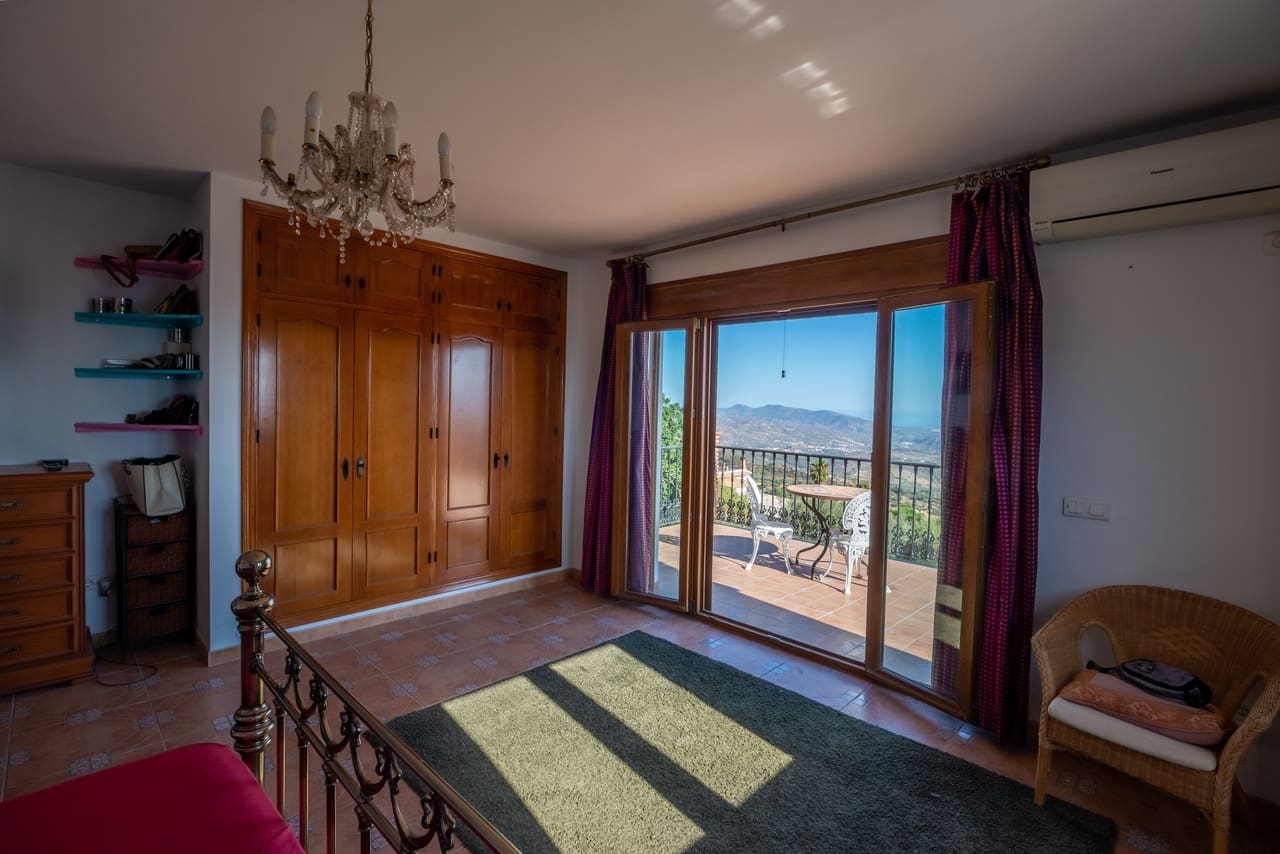 4 chambre Villa/Maison à vendre à Periana avec piscine - 729 000 € (Ref: 8658363)