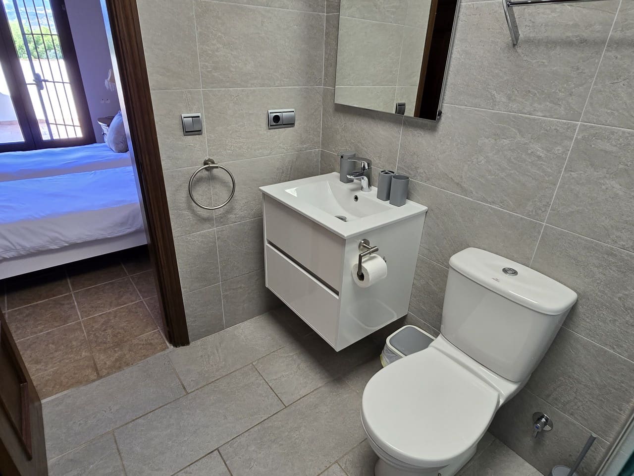 7 soverom Villa til salgs i Vinuela med svømmebasseng garasje - € 1 950 000 (Ref: 8752347)