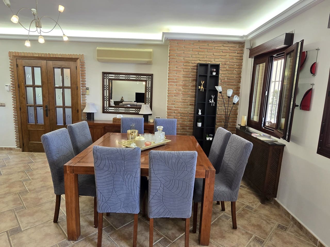 7 soverom Villa til salgs i Vinuela med svømmebasseng garasje - € 1 950 000 (Ref: 8752347)