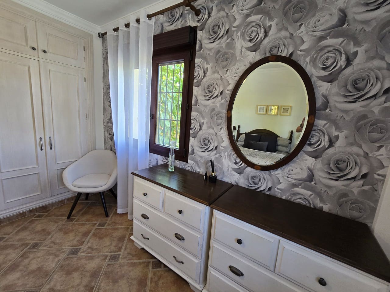 7 soverom Villa til salgs i Vinuela med svømmebasseng garasje - € 1 950 000 (Ref: 8752347)