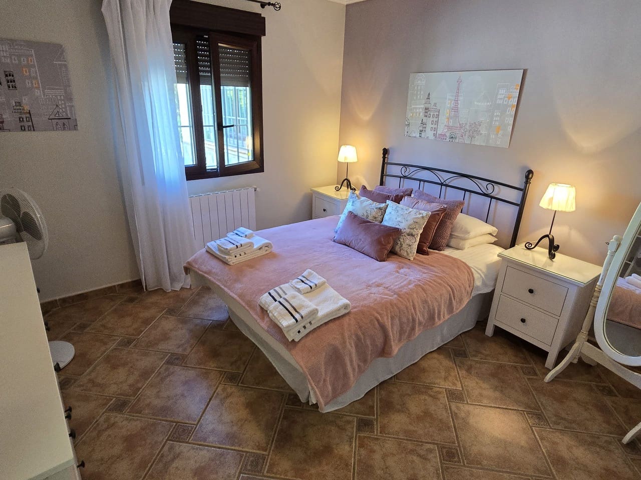 7 soverom Villa til salgs i Vinuela med svømmebasseng garasje - € 1 950 000 (Ref: 8752347)