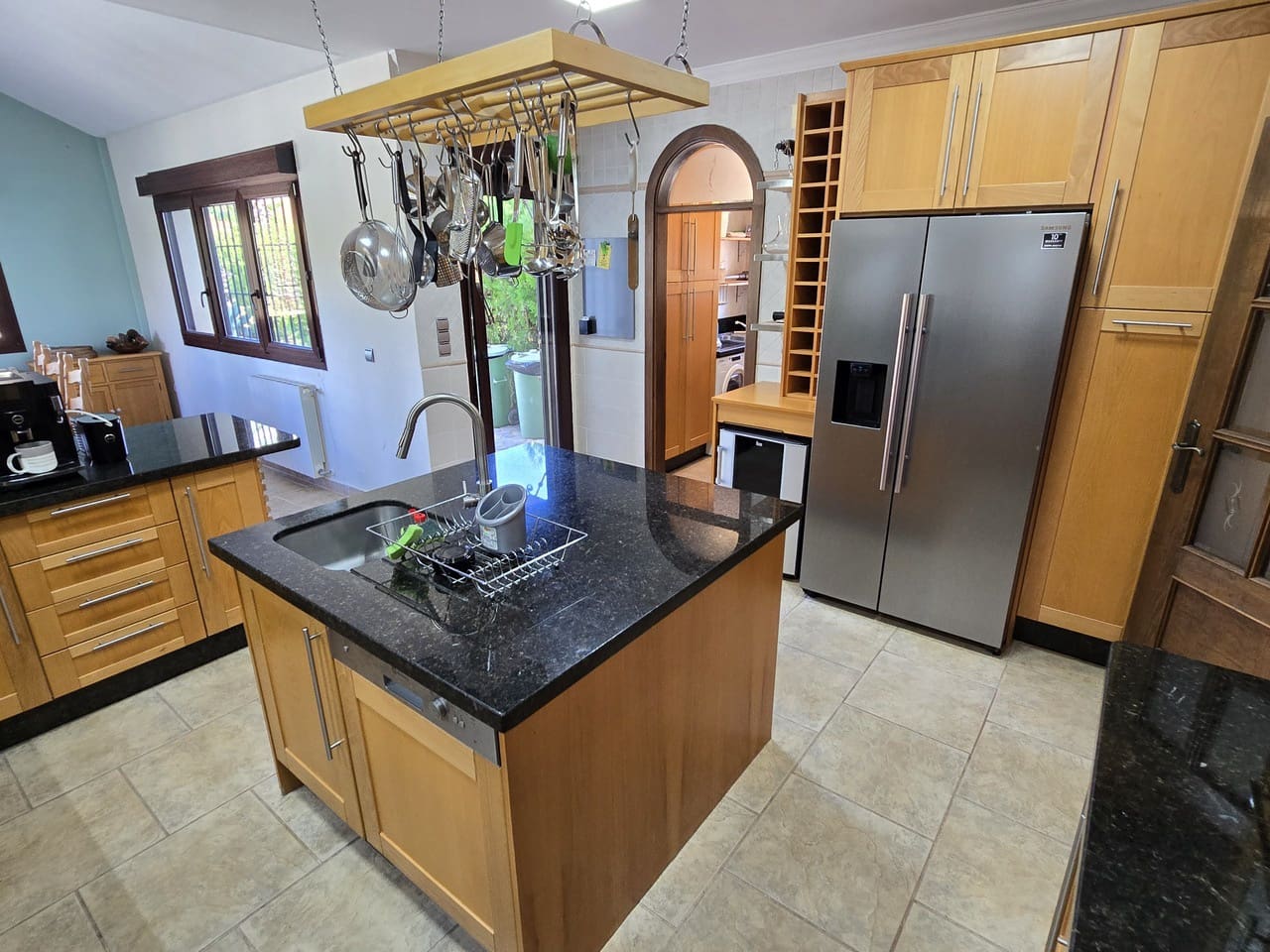 7 soverom Villa til salgs i Vinuela med svømmebasseng garasje - € 1 950 000 (Ref: 8752347)