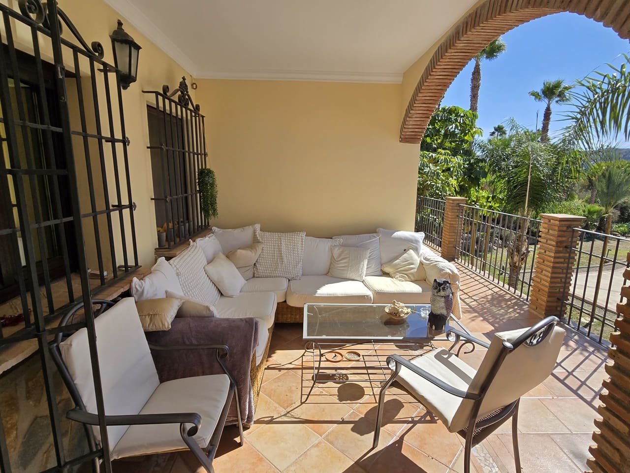 7 soverom Villa til salgs i Vinuela med svømmebasseng garasje - € 1 950 000 (Ref: 8752347)