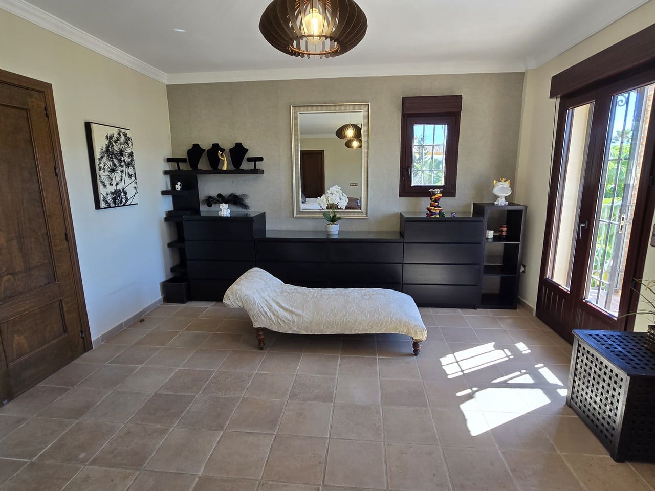 7 soverom Villa til salgs i Vinuela med svømmebasseng garasje - € 1 950 000 (Ref: 8752347)