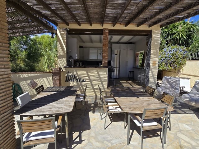 7 soveværelse Villa til salg i Viñuela med swimmingpool garage - € 1.950.000 (Ref: 8752347)