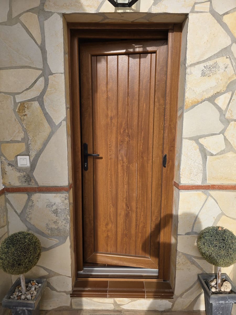 4 slaapkamer Villa te koop in Alcaucin met zwembad garage - € 335.000 (Ref: 8755692)