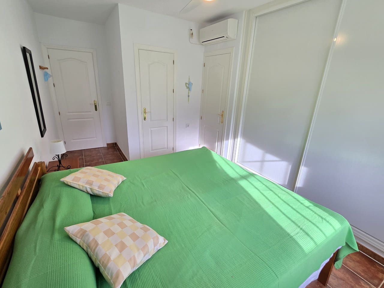 4 slaapkamer Villa te koop in Alcaucin met zwembad garage - € 335.000 (Ref: 8755692)