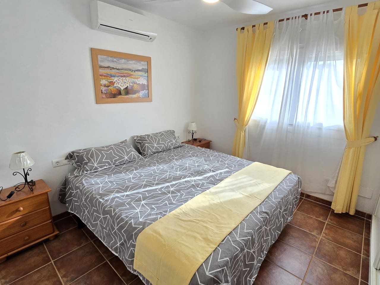 4 slaapkamer Villa te koop in Alcaucin met zwembad garage - € 335.000 (Ref: 8755692)