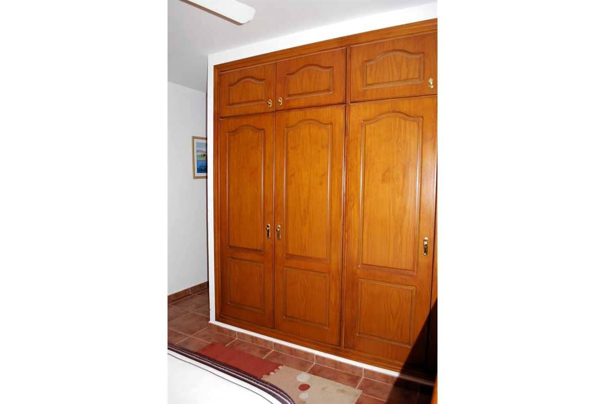 5 sypialnia Willa na sprzedaż w Alcaucin z basenem garażem - 459 000 € (Ref: 8828074)