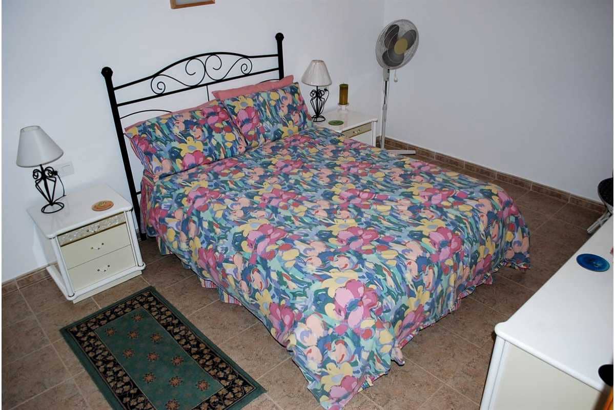 5 sypialnia Willa na sprzedaż w Alcaucin z basenem garażem - 459 000 € (Ref: 8828074)