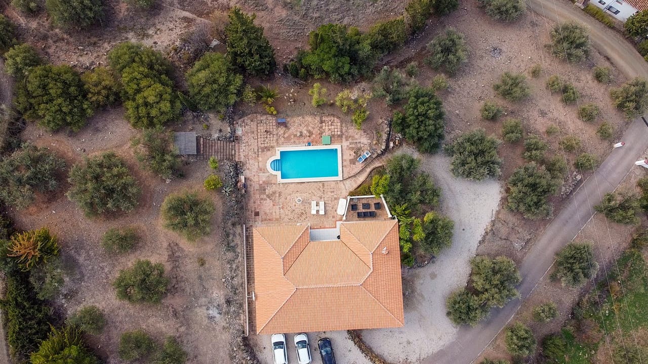 5 sypialnia Willa na sprzedaż w Alcaucin z basenem garażem - 459 000 € (Ref: 8828074)