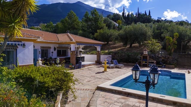 5 sypialnia Willa na sprzedaż w Alcaucín z basenem garażem - 459 000 € (Ref: 8828074)