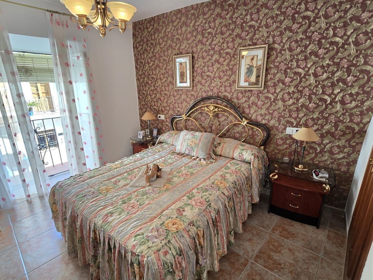 4 bedroom Villa for sale in Vinuela - € 193,000 (Ref: 8846601)