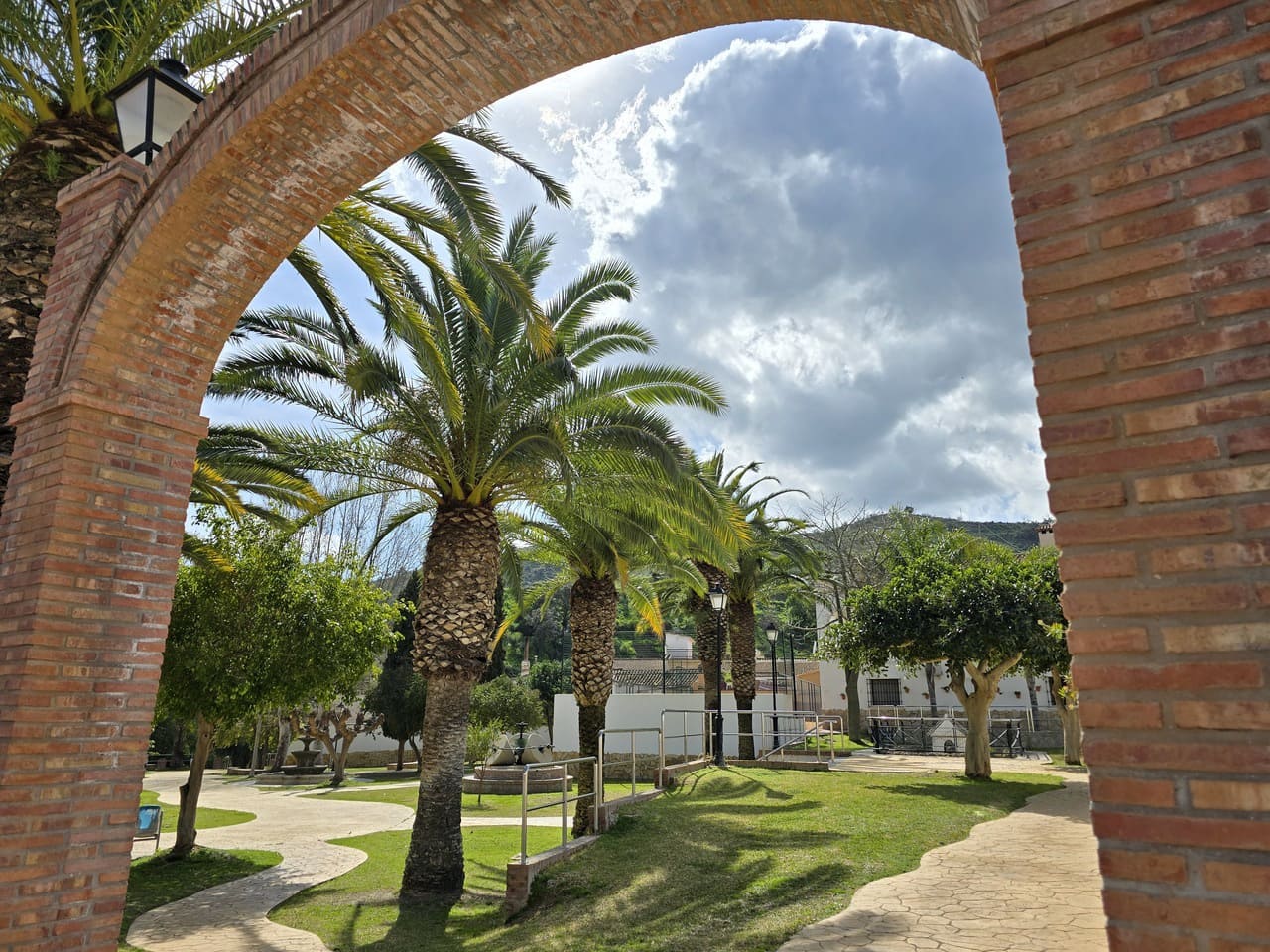 4 bedroom Villa for sale in Vinuela - € 193,000 (Ref: 8846601)