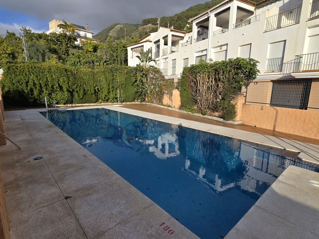 2 soveværelse Byhus til salg i Alcaucin med swimmingpool garage - € 215.000 (Ref: 8855969)