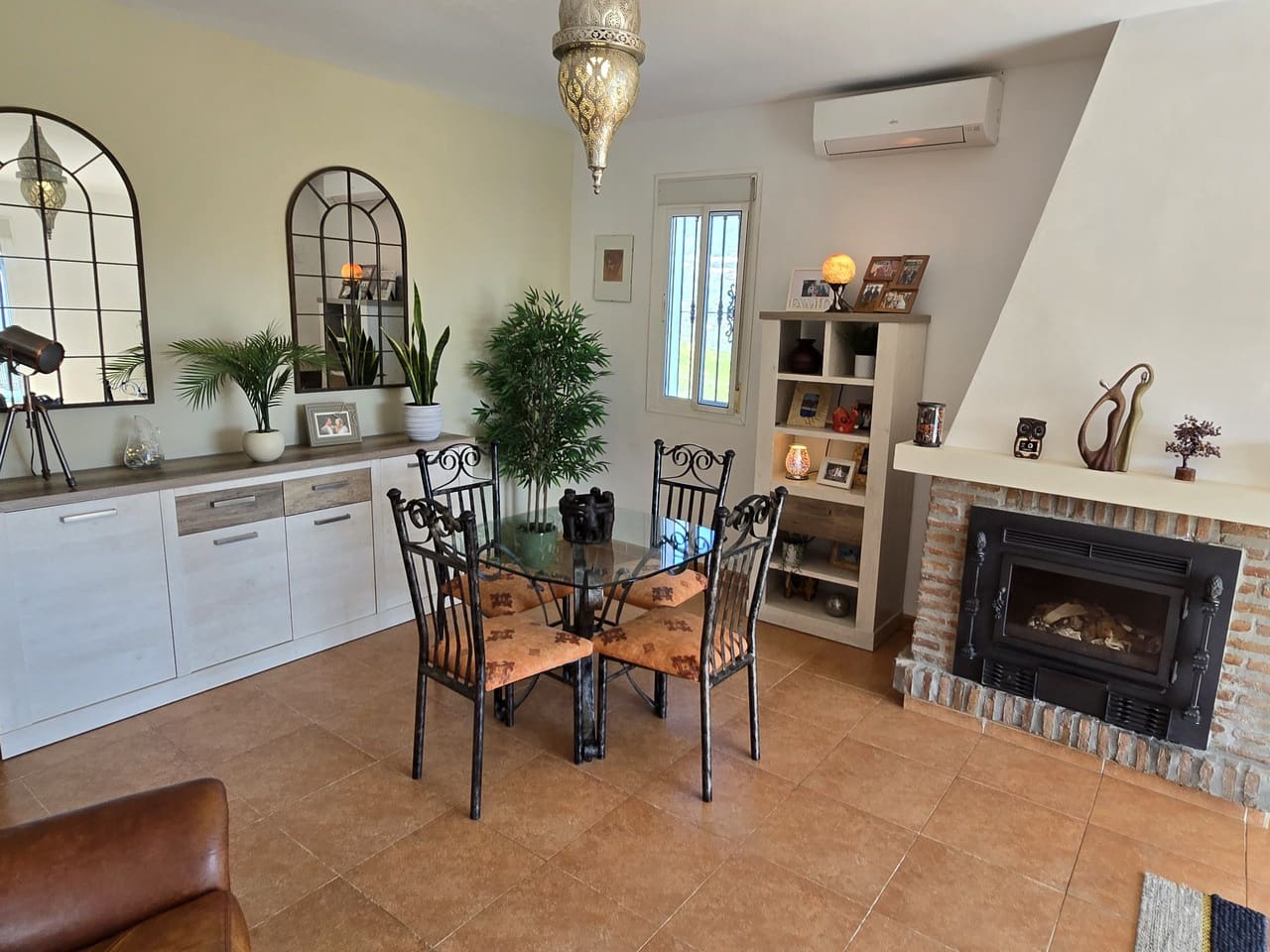 3 soveværelse Villa til salg i Alcaucin med swimmingpool garage - € 374.950 (Ref: 8868483)