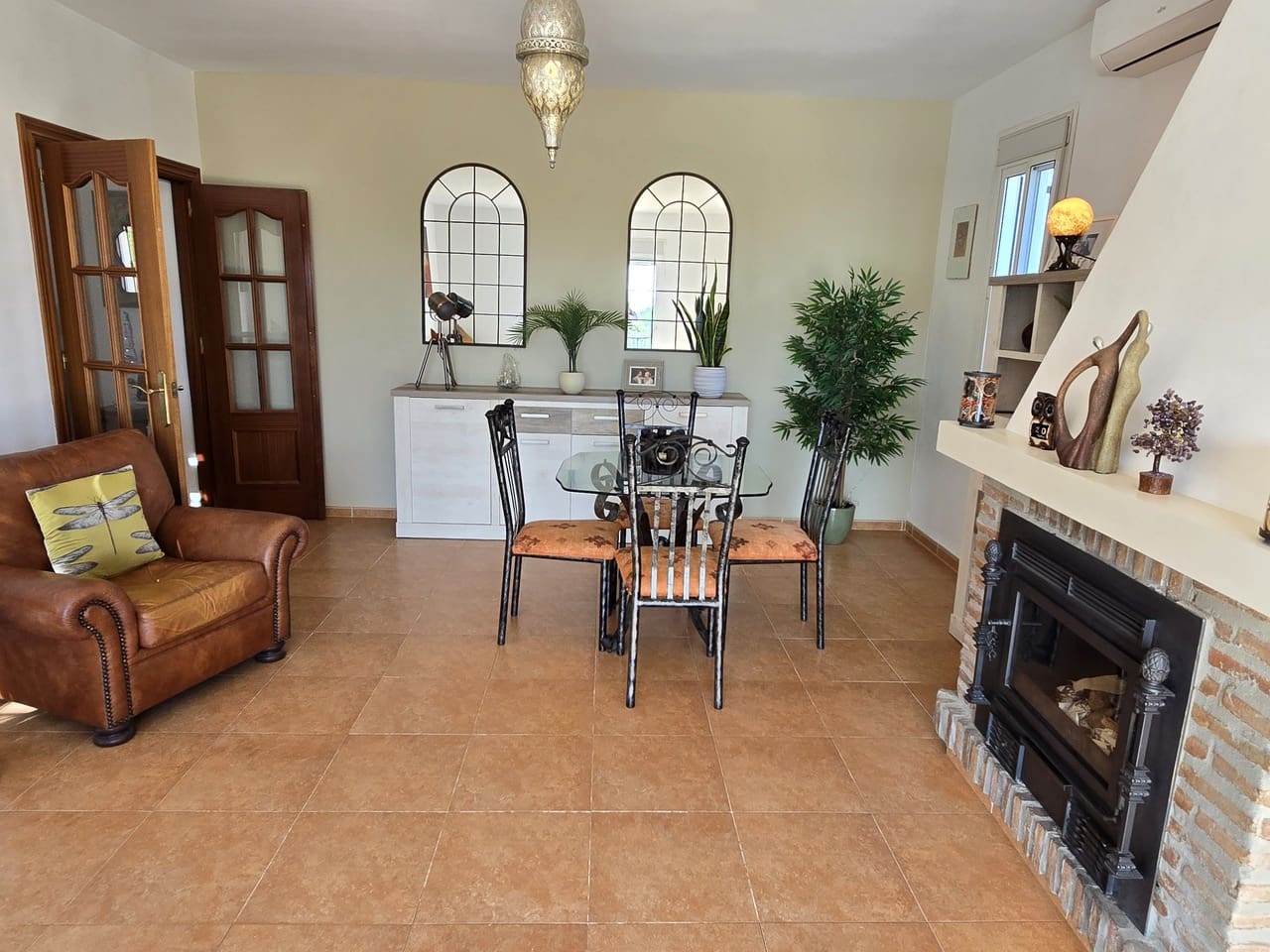 3 soveværelse Villa til salg i Alcaucin med swimmingpool garage - € 374.950 (Ref: 8868483)