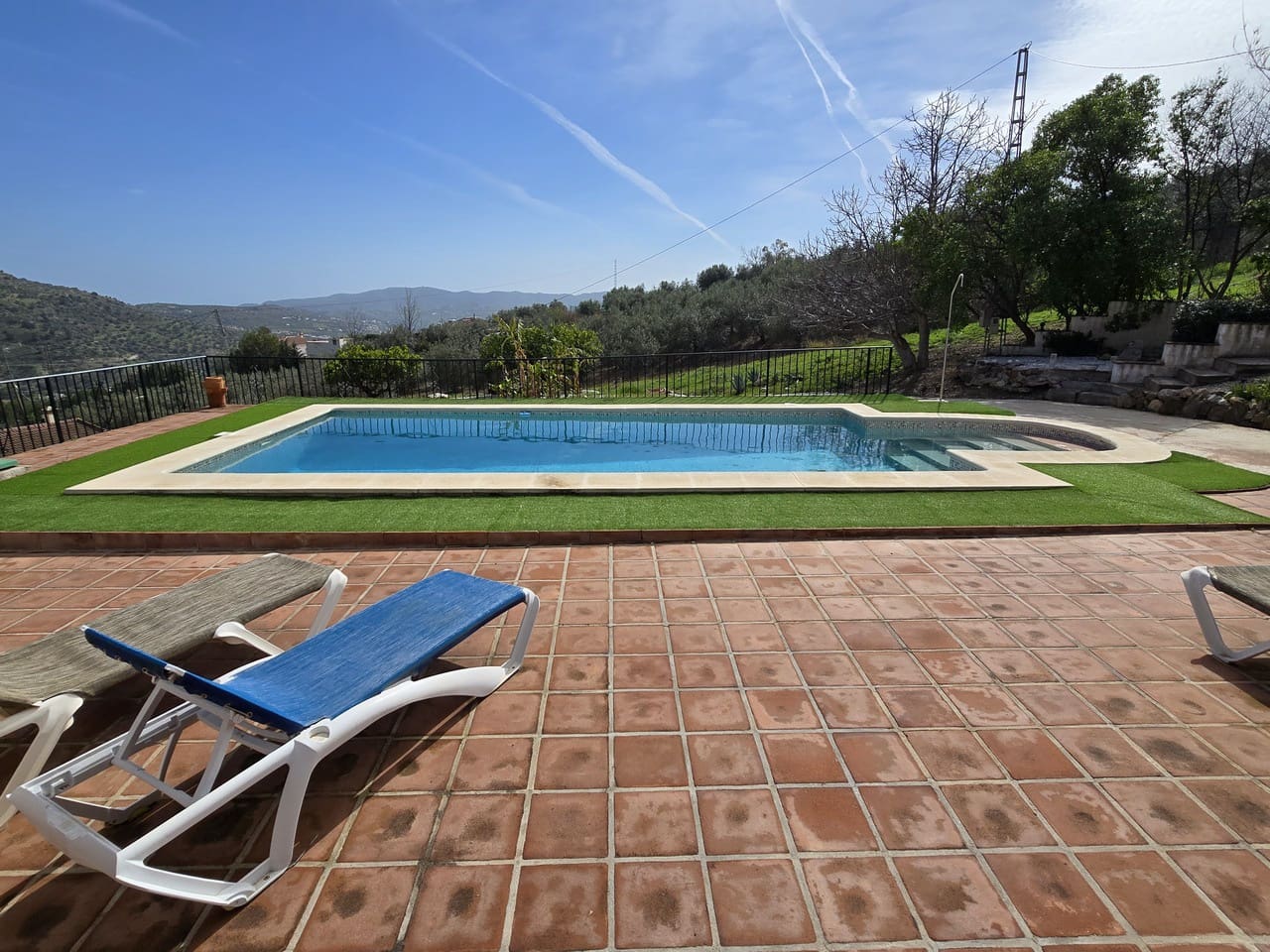 3 soveværelse Villa til salg i Alcaucin med swimmingpool garage - € 374.950 (Ref: 8868483)