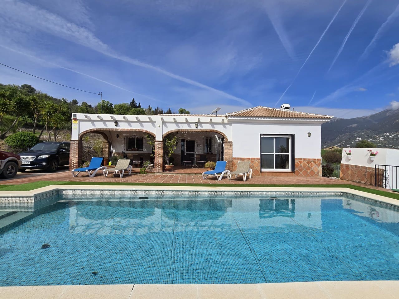 3 soveværelse Villa til salg i Alcaucin med swimmingpool garage - € 374.950 (Ref: 8868483)