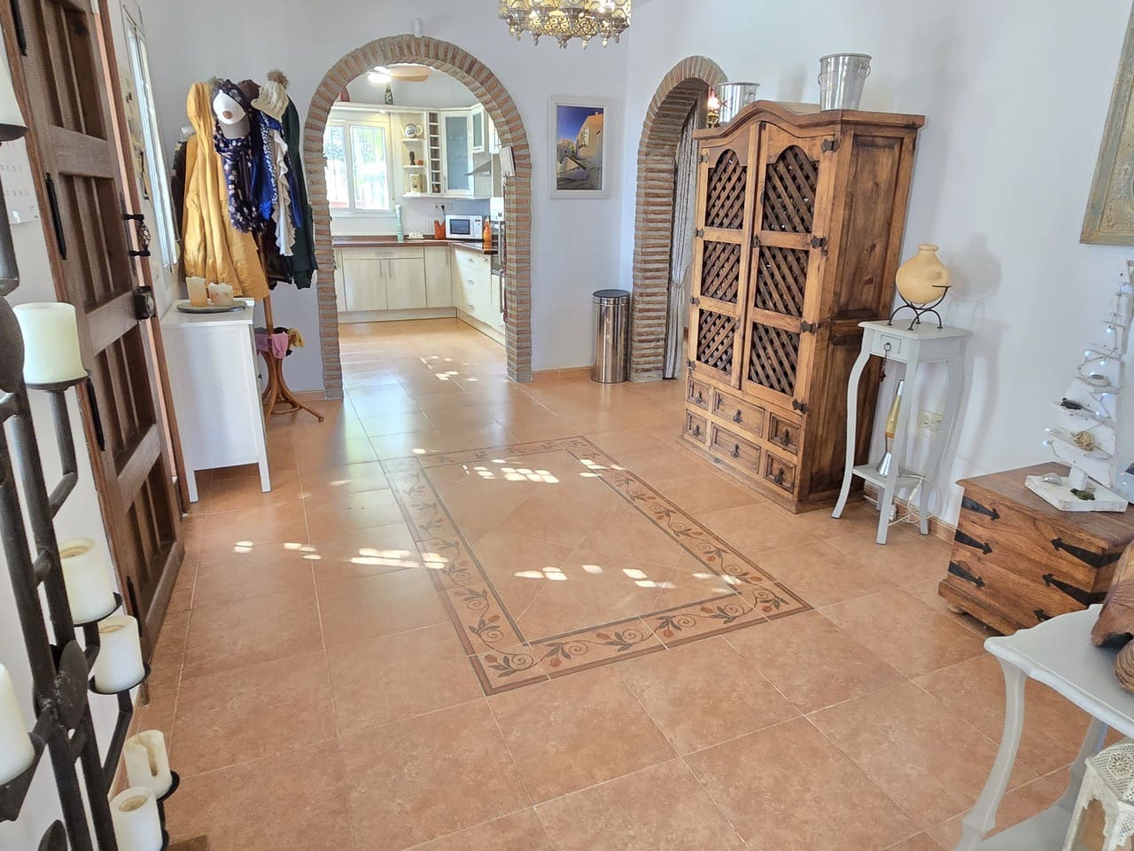 3 soveværelse Villa til salg i Alcaucin med swimmingpool garage - € 374.950 (Ref: 8868483)