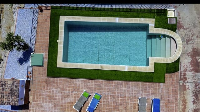 3 sypialnia Willa na sprzedaż w Alcaucín z basenem garażem - 374 950 € (Ref: 8868483)