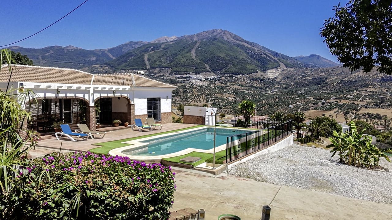 3 soveværelse Villa til salg i Alcaucin med swimmingpool garage - € 374.950 (Ref: 8868483)