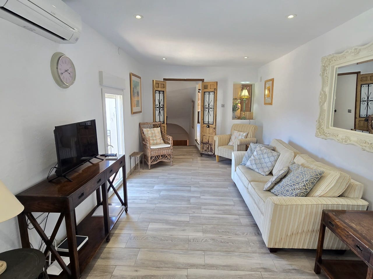 5 bedroom Townhouse for sale in Vinuela with pool - € 385,000 (Ref: 8917392)