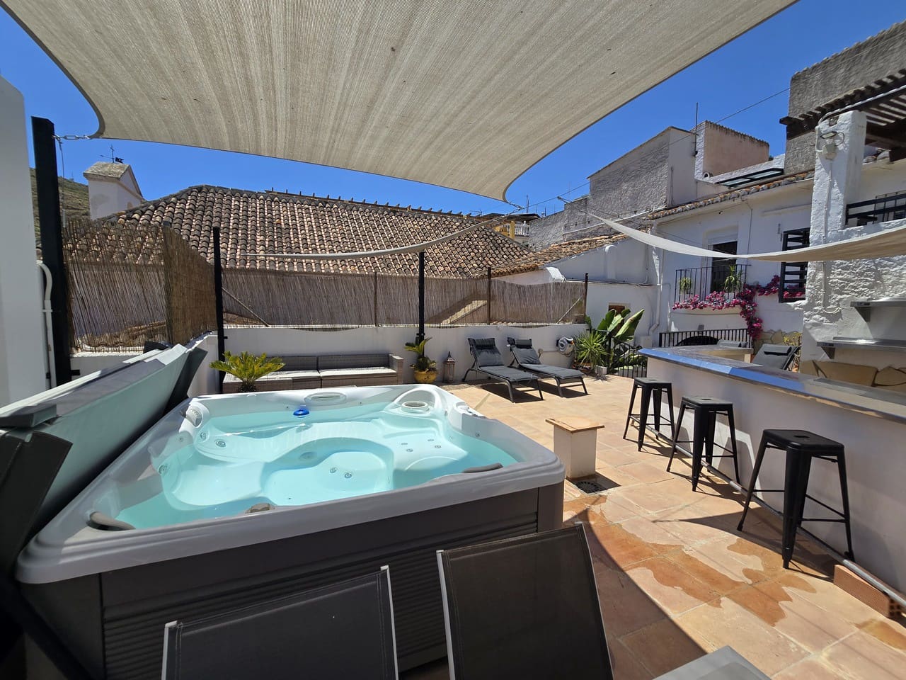 5 bedroom Townhouse for sale in Vinuela with pool - € 385,000 (Ref: 8917392)