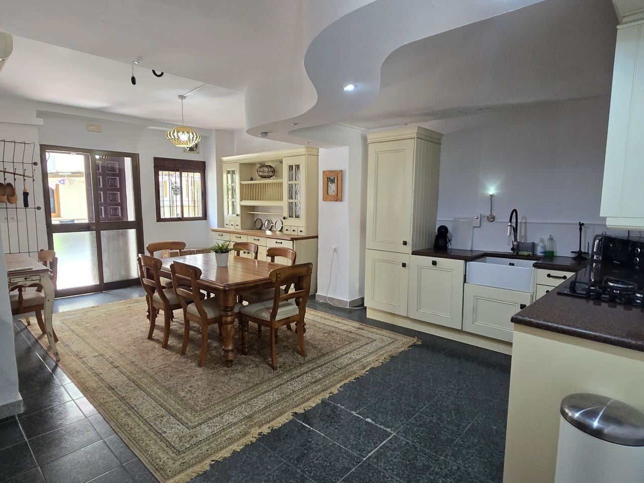 5 bedroom Townhouse for sale in Vinuela with pool - € 385,000 (Ref: 8917392)