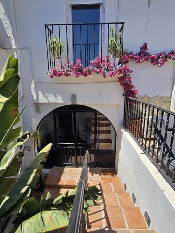 5 chambre Maison de Ville à vendre à Viñuela avec piscine - 385 000 € (Ref: 8917392)