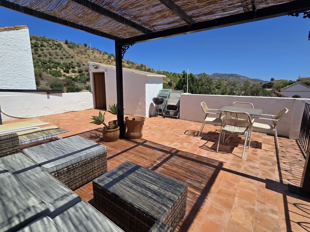 5 bedroom Townhouse for sale in Vinuela with pool - € 385,000 (Ref: 8917392)