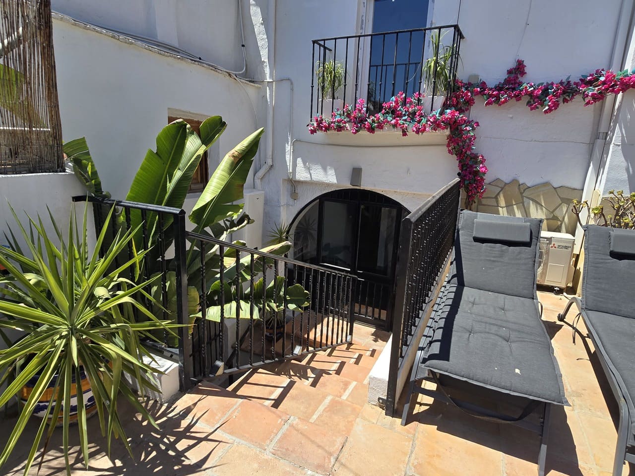 5 bedroom Townhouse for sale in Vinuela with pool - € 385,000 (Ref: 8917392)