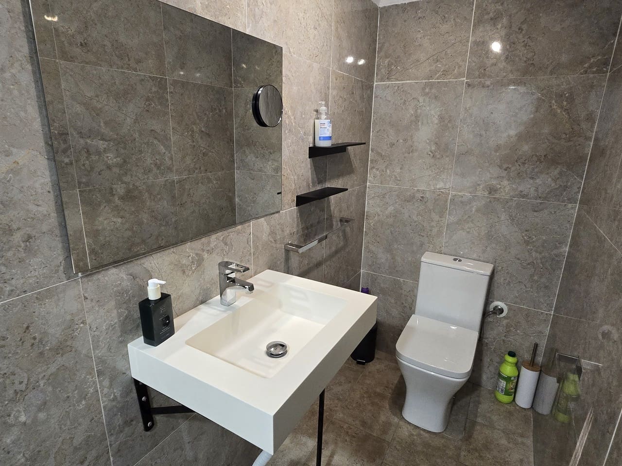 5 bedroom Townhouse for sale in Vinuela with pool - € 385,000 (Ref: 8917392)