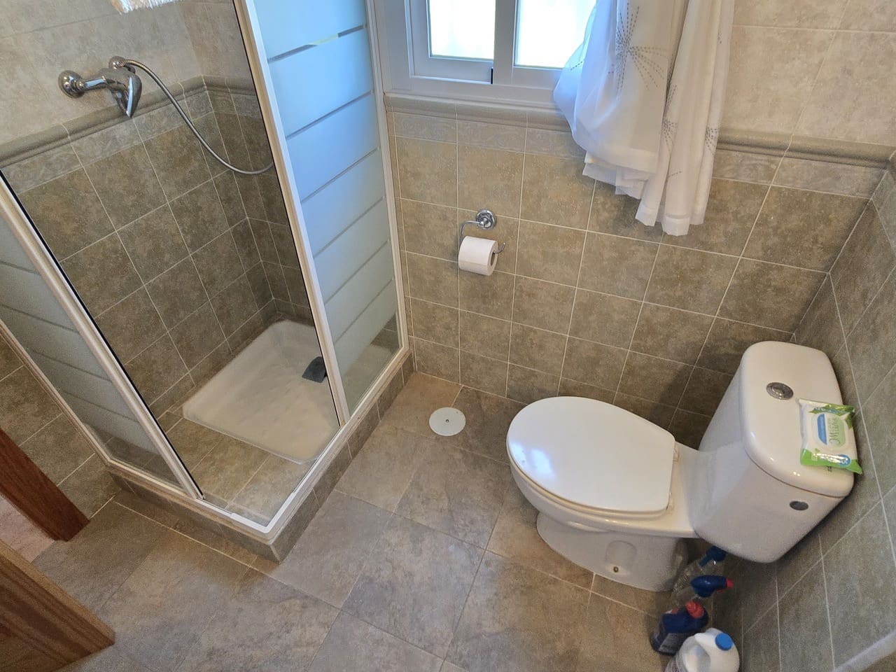 3 sypialnia Willa na sprzedaż w Alcaucin z basenem garażem - 420 000 € (Ref: 8974041)