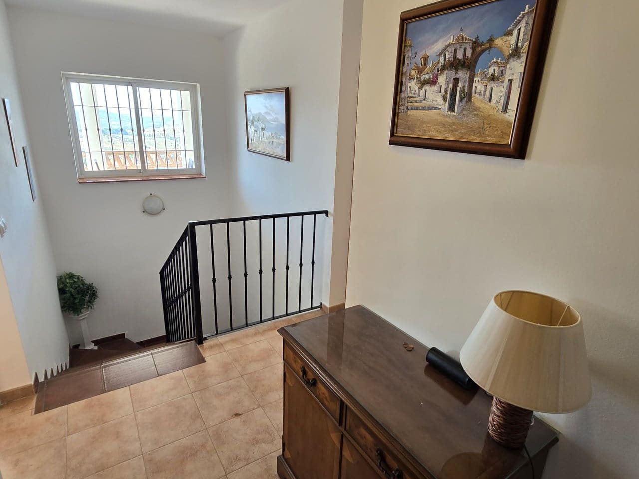 3 sypialnia Willa na sprzedaż w Alcaucin z basenem garażem - 420 000 € (Ref: 8974041)