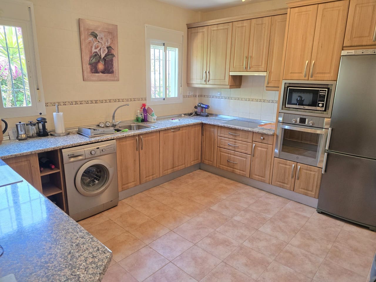 3 sypialnia Willa na sprzedaż w Alcaucin z basenem garażem - 420 000 € (Ref: 8974041)