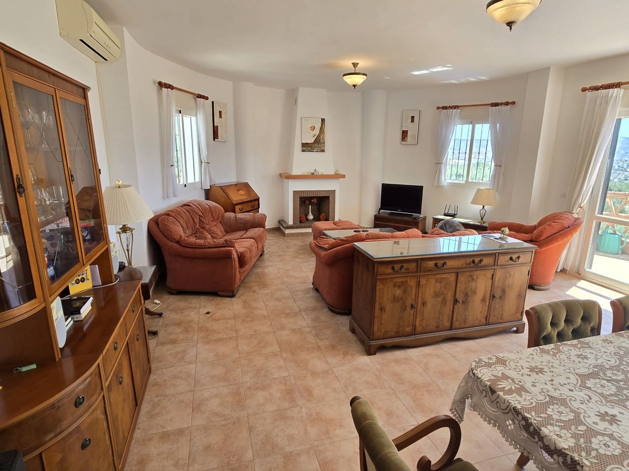 3 sypialnia Willa na sprzedaż w Alcaucin z basenem garażem - 420 000 € (Ref: 8974041)