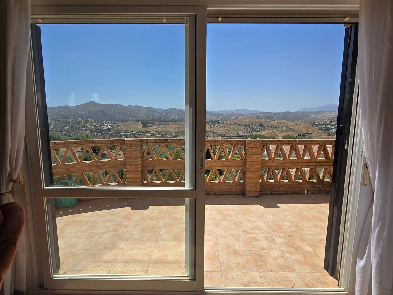 3 sypialnia Willa na sprzedaż w Alcaucin z basenem garażem - 420 000 € (Ref: 8974041)